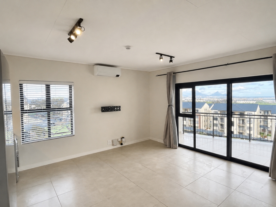 To Let 1 Bedroom Property for Rent in Richwood Western Cape
